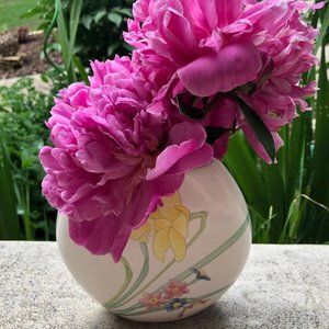 Vintage skinny vase - art deco style. 6" tall